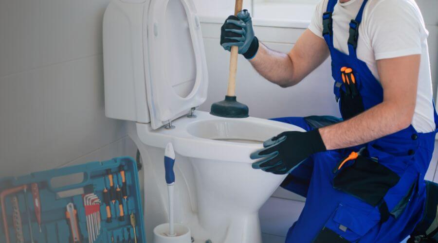 Local expert plumbing services in Elvaston, IL